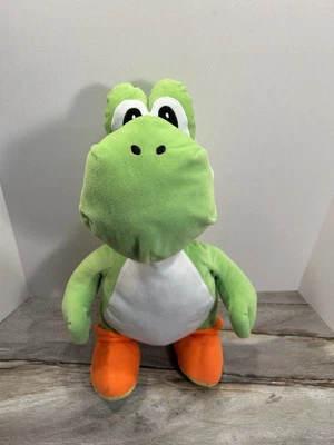 Nintendo Super Mario 21” Yoshi Peluche Almohada Juguete, Verde Suave, Bolsillo Oculto Foto 1 de 4