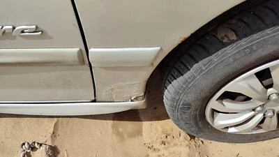 Pontiac Sunfire 1995-05 pasajero moldura derecha de guardabarros moldura OEM plateada 95u Foto 1 de 4