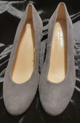 Bombas femininas Patricia verde cinza camurça feitas na Espanha tamanho 6 - Imagem 1 de 4