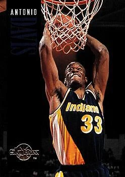 1994-95 SkyBox Premium #65 Antonio Davis - Image 1 of 2