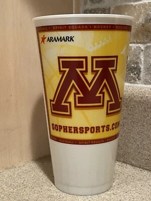 Minnesota Golden Gophers NCAA 24 унц. Сувенирный кубок стадиона ~ подержанный - Изображение 1 из 4