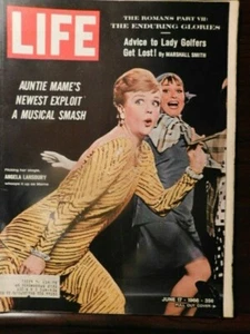 VTG Life Magazine June 17, 1966 Angela Lansbury in “Auntie Mame” Musical l007 - Picture 1 of 3