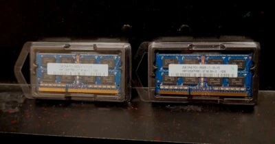 Hynix 2 x 2GB 2Rx8 PC3-8500S 7-10-F2 Desktop RAM Memory HMT125S6TFR8C G7 - Image 1 of 4