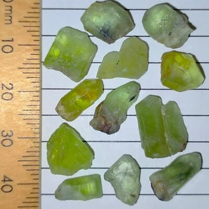 Peridot loose natural crystals parcel gemstones specimens lot Forsterite 51.5ct - Bild 1 von 6
