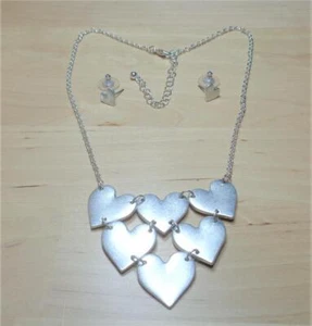 BEACH FASHION SILVER RHODIUM DAZZLING HEARTS CLUSTER NECKLACE & EARRINGS - Picture 1 of 8