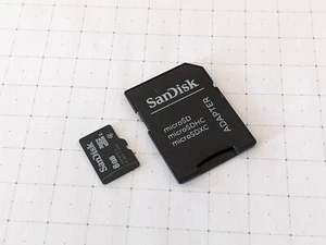 Micro SD Sandisk 8GB con Adattatore SDHC With Adapter - Foto 1 di 2