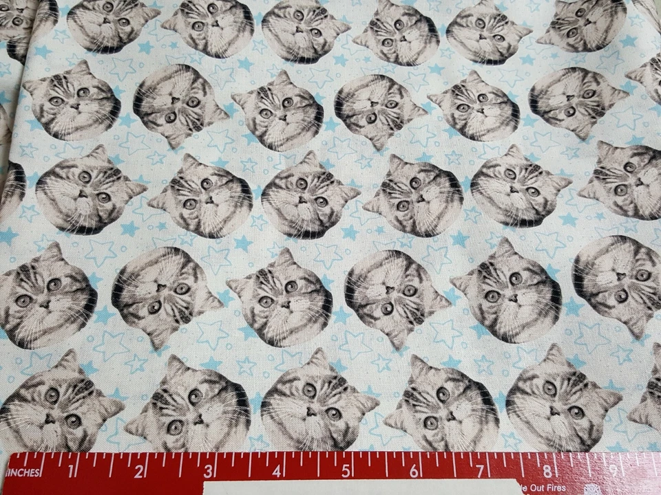   Ткани Cats Rule Superstars Cat Faces on White Cotton Camelot Fat Quarter - Изображение 1 из 1