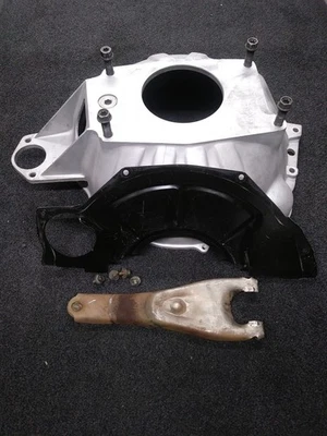 V8 1984-1992 Chevy Camaro Bell Housing Oem 5 Speed T5 14075723 hydraulic clutch - Image 1 of 4