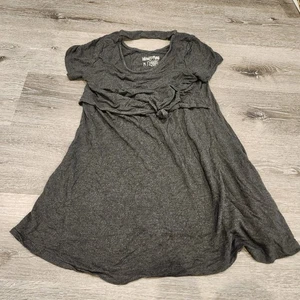 Latched Mama Gray Knot Nursing T-Shirt Size Medium With Pockets Maternity - Picture 1 of 8