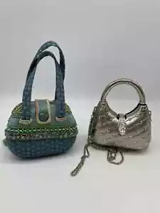 2 Stück - Damen Handtasche: Mary Frances mehrfarbig und silberfarben - Bild 1 von 16