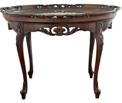 Mesa de centro de mayordomos ovalada tallada a mano de principios de 1900 mesa de té bandeja para servir de vidrio Foto 1 de 4