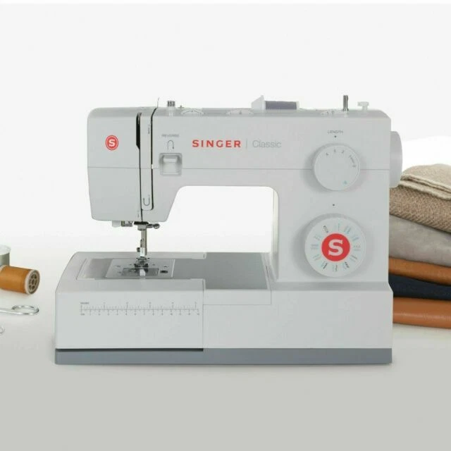 SINGER Classic 44S 23 Stitch Mechanical Sewing Machine