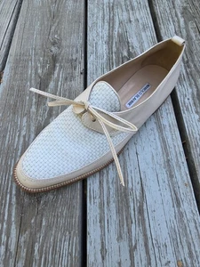 Manolo Blahnik Shoes Womens Size 38.5 Beige Oxford Lace Up Woven Leather Italy - Picture 1 of 17