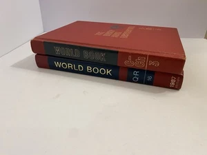 VINTAGE 1967 The World Book Encyclopedia (Hardcover) VOLUME 4 GOOD CONDITION - Picture 1 of 10