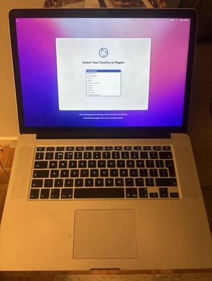 Apple MacBook Pro 15.4" (256GB SSD, Intel Core i7 4ta Gen., 2.2GHz, 16GB RAM). Foto 1 de 4