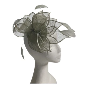 Profile Fascinator Flower Petals  & Feathers Races Party Sinamay Hair Slide Grey - Picture 1 of 10
