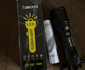 LED Waklyte Super Bright Flashlight 5 Modes Zoom Uses 3 AAA New - Picture 1 of 3