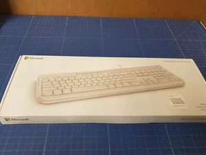Microsoft Wired Keyboard 600 - Tastatur - USB - Weiss Englisch_0.5_6 - Bild 1 von 6