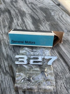 NEW OLD STOCK 1969 CAMARO " RS " FENDER EMBLEM 327 GM 3953625 - Bild 1 von 6