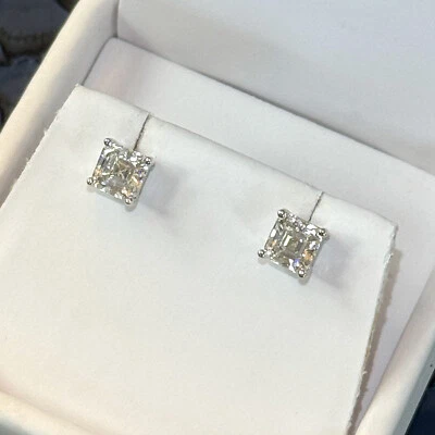 Aretes de moissanita de corte Asscher certificados VVS1 - plata 925 u oro de 14K Foto 1 de 4