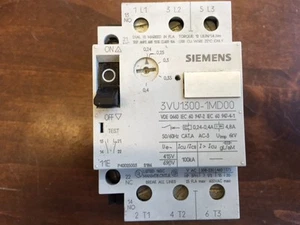 Siemens 0.24-0.4 A Circuit Breaker  3VU1300-1MD00 - Picture 1 of 2