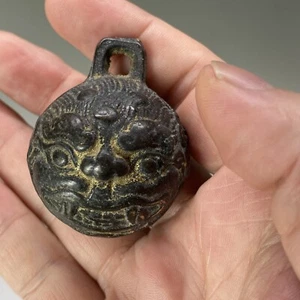 C28 ALTE Messing Glocke der Qing Dynastie mit Design. 清代铜铃铛 funktioniert noch - Bild 1 von 6