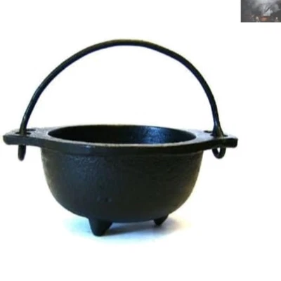 Caldero compacto de hierro fundido con mango - Ideal para quemar velas e incienso Foto 1 de 4