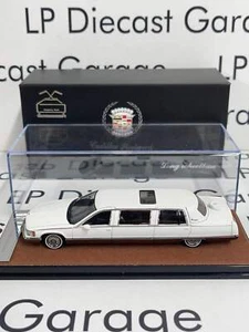 Xiago Guang 1993 Cadillac Fleetwood Limousine Limo White 1:64 Diecast - Picture 1 of 3
