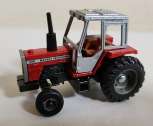 VINTAGE ERTL 1:64 SCALE MASSEY FERGUSON 699 TRACTOR RED & GREY DIE CAST METAL - Picture 1 of 5
