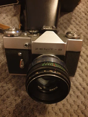 Vintage Zenit B 35mm Camera with 50-2 lens,  Sunpak Auto 33 Flash Unit and extra - Image 1 of 4