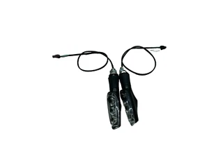 COPPIA FRECCE INDICATORE DI DIREZIONE POSTERIORE QJ MOTOR SRT 700 2023-2024 - Foto 1 di 4
