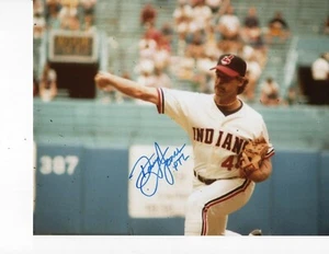DOUG JONES SIGNED 8X10 CLEVELAND INDIANS - Picture 1 of 1
