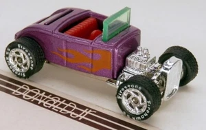 Johnny Lightning '32 Roadster Purple w/Flames 1932 Ford Highboy 1/64 - Picture 1 of 2