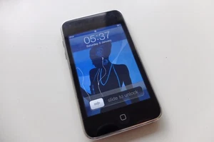Apple iPod Touch 2nd Generation 8GB 2008 used working A1288 - Picture 1 of 9