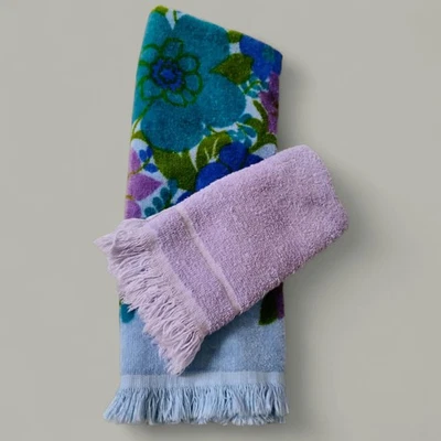 2 toallas vintage Cannon Flower Power toalla de mano 24x15 y toalla púrpura Fieldcrest Foto 1 de 4