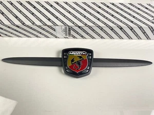 NEU&ORIG Abarth 500 595 Competizione Emblem Logo Badge Modellzeichen Leiste - Bild 1 von 2