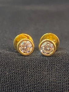 Gorgeous 1/2 Carats Round Brilliant Cut Diamonds Bezel Stud Earrings In 18K Gold - Picture 1 of 14
