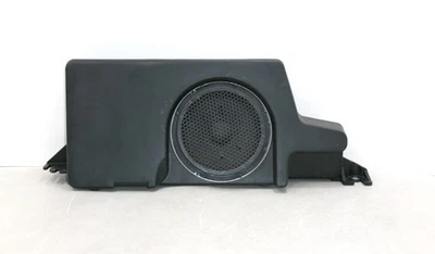 Subwoofer Ford F350 Super Duty 2011 con amplificador OEM Foto 1 de 4
