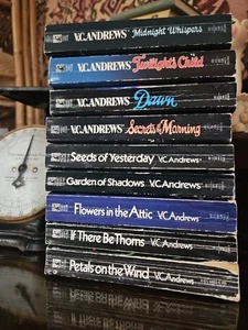 Lot of 9 Complete DOLLANGANGER Series Books by V.C. Andrews - VC Paperbacks - Bild 1 von 13