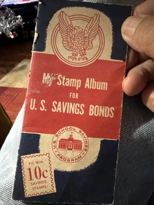 Booklet Savings US Stamps- 10c War Savings Minute Man - W/ 25 Us Saving Stamps - Image 1 of 4