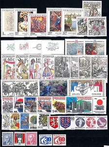 CZECHOSLOVAKIA 1974-75 COLLECTION - 42 stamps  ** PAINTINGS - Picture 1 of 1