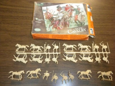 CELTIC CAVALRY HAT  1/72 figures box 8022 - Image 1 of 4