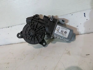 VW UP 2016 PASSENGER  SIDE FRONT DOOR WINDOW MOTOR 1S0959802 - Picture 1 of 3