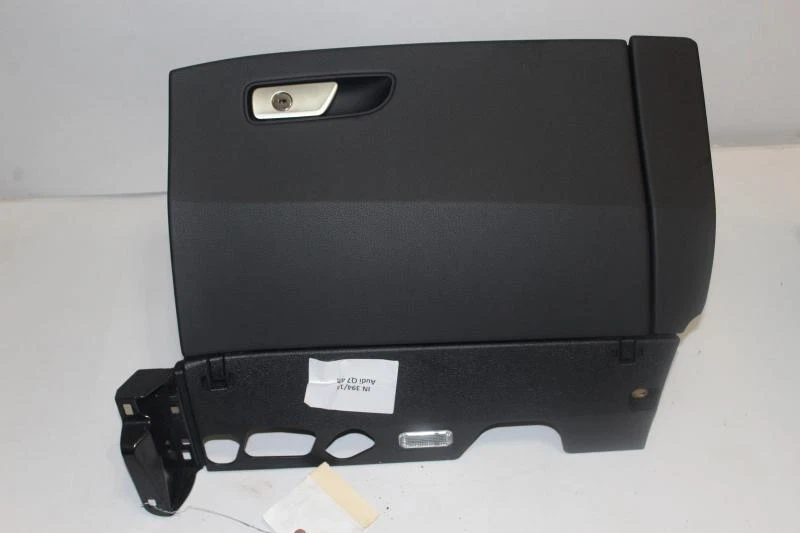 Glove Box AUDI Q7 17 - Изображение 1 из 3