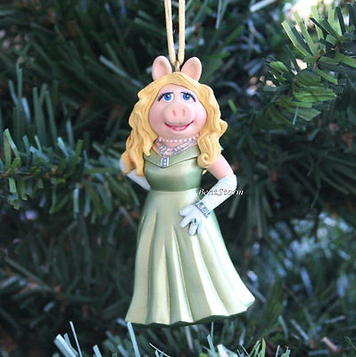 Vestido Personalizado Disney MUPPETS MISS PIGGY VERDE Adorno de Navidad PVC NUEVO Foto 1 de 3