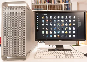 ¡APPLE POWER MACINTOSH G5 CUATRO NÚCLEOS REFRIGERADO POR AGUA! Manijas dañadas - Probado Funcionamiento - Imagen 1 de 19