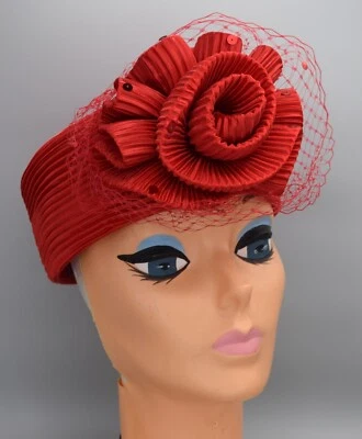 Sombrero clásico vintage Mr Hi’s rojo brillante rosa flor damas estilo pastillero elegante Foto 1 de 4