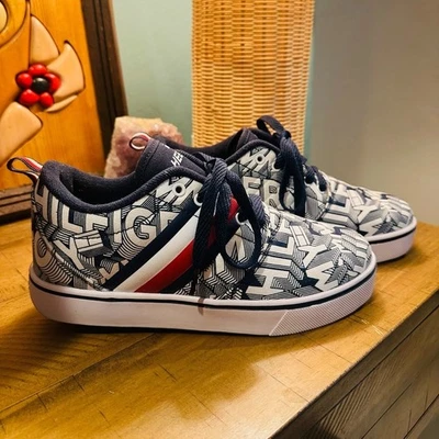 Heelys Tommy Hilfiger Collaboration Kids' Sneakers in Navy and White Youth 6 - Image 1 of 4