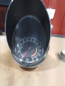 Tacómetro Corvette 1969-1971 5300 RPM Redline OEM GM carcasa letras verdes - Imagen 1 de 4