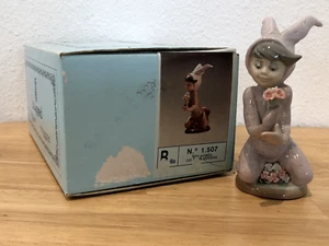 VINTAGE RETIRED LLADRO "BUNNY BOY WITH WILDFLOWERS" 1507 FIGURINE ORIGINAL BOX - Picture 1 of 18